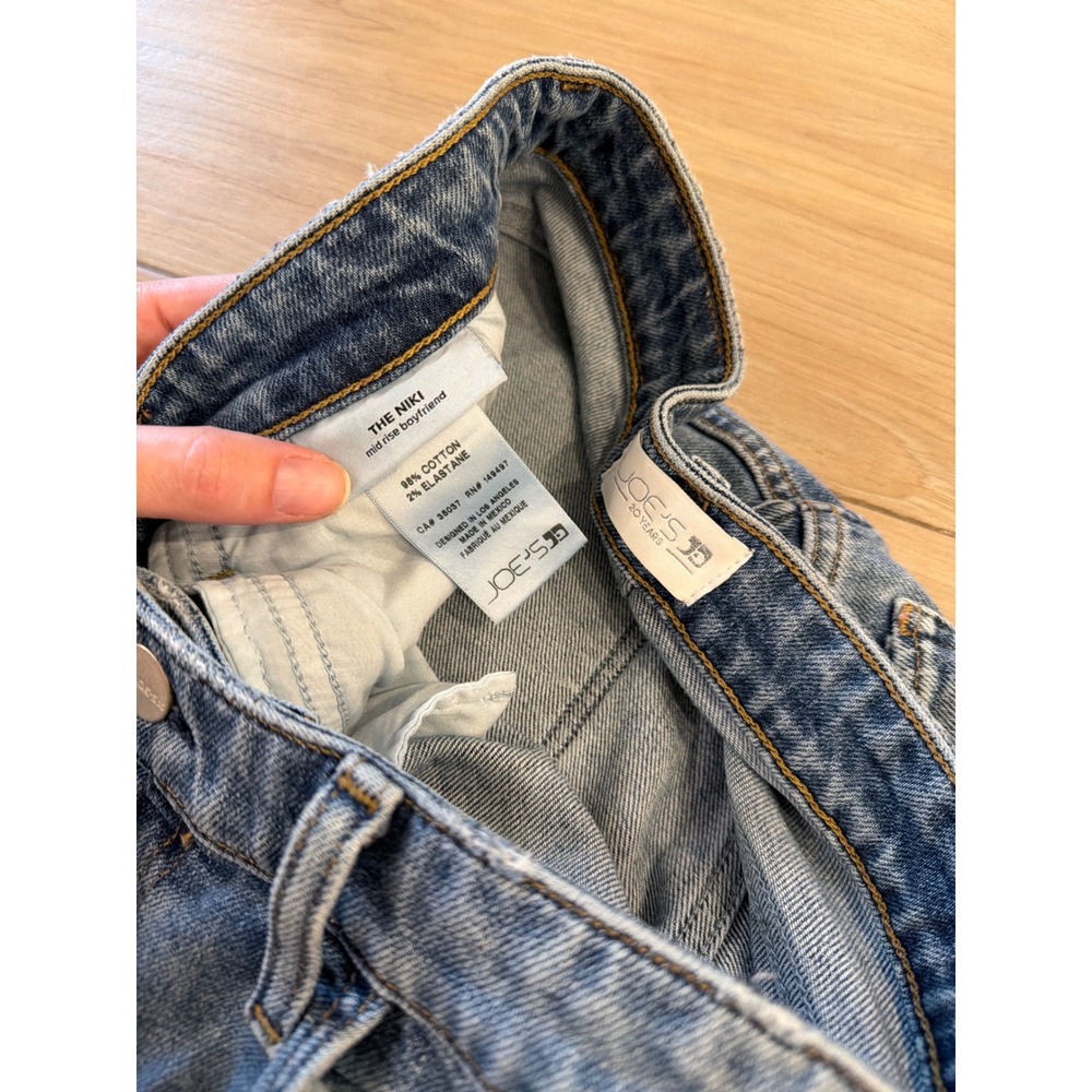 Joe's Jeans The Niki Mid Rise Boyfriend Distressed Raw Hem Jeans Blue Size 27 - Picture 2 of 7